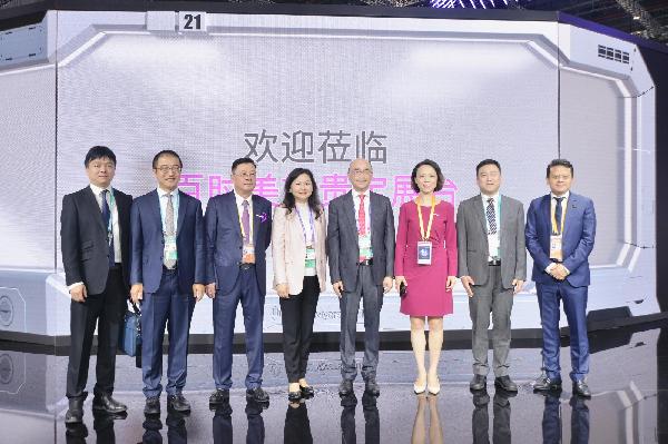 進(jìn)博會(huì)ing | 上藥控股與百時(shí)美施貴寶、杜邦、美迪科舉行簽約儀式