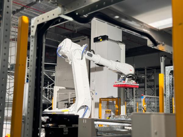 上藥控股“無人特藥庫”黑科技聚集，助力西安楊森速開朗完成全國首單落地